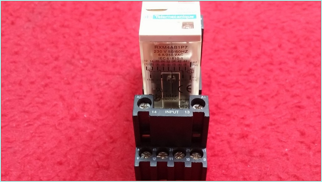 TELEMECANİQUE RXM4AB1P7 6A 4 KUTUPLU MİNYATÜR RÖLE