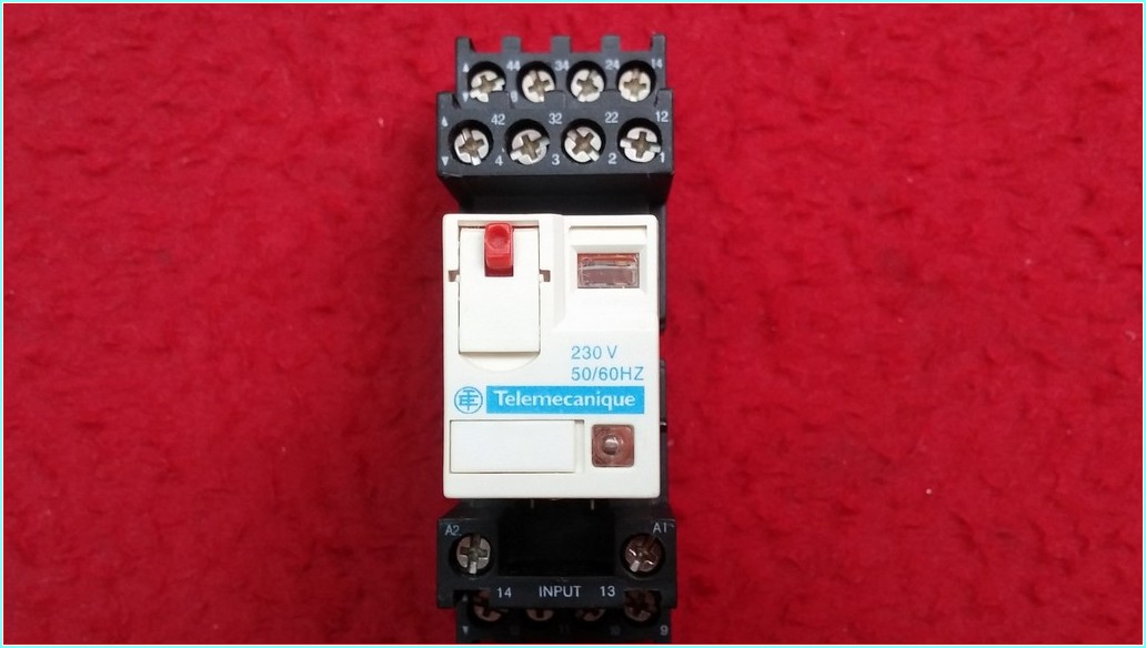 TELEMECANİQUE RXM4AB1P7 6A 4 KUTUPLU MİNYATÜR RÖLE