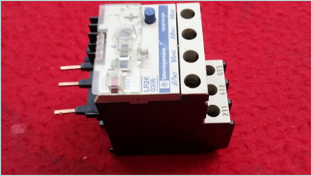 TELEMECANİQUE VE SCHNEİDER  LR2K0306 0,8-1,2A TERMİK MOTOR KORUMA