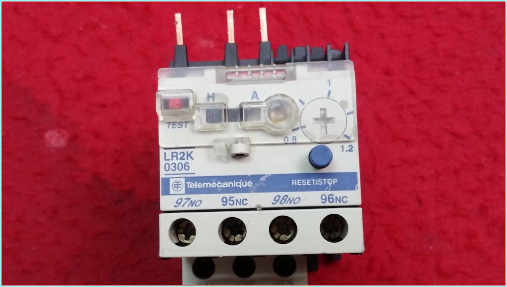 TELEMECANİQUE VE SCHNEİDER  LR2K0306 0,8-1,2A TERMİK MOTOR KORUMA