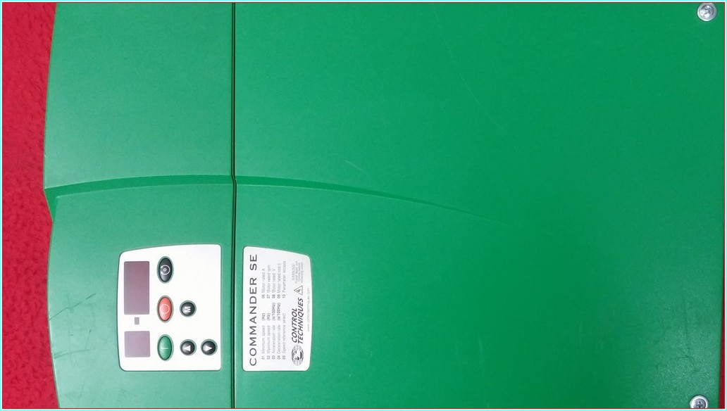 CONTROL TECHNIQUES SE33400550 SE 8 T COMMANDER SE 5,5 KW SÜRÜCÜ