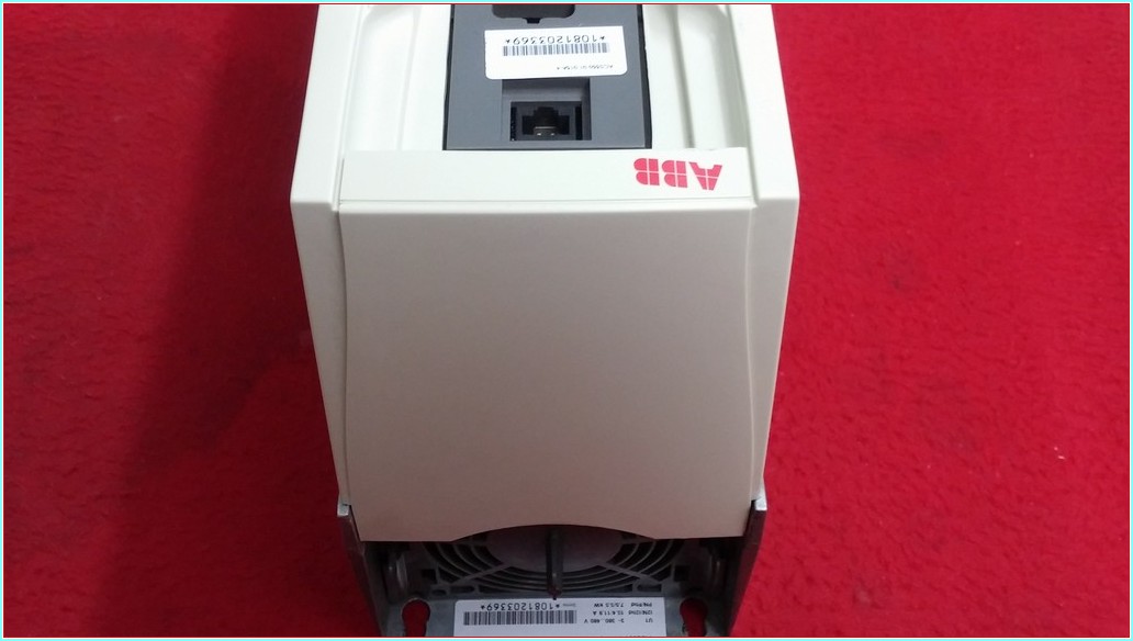 ABB ACS550-01-015A-4 ACS550 7,5 KW 15,4A SÜRÜCÜ 7,5KW INVERTER DRIVE