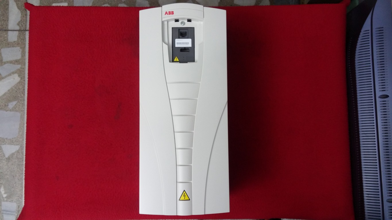 ABB ACS550-01-023A-4 ACS550 11KW SÜRÜCÜ ACS550-01-023A-4 ACS550 11 KW INVERTER DRIVE