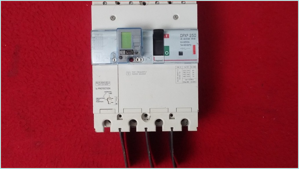 LEGRAND DPX3 250 4P DPX250 4P 250A 4 KUTUPLU TMŞ