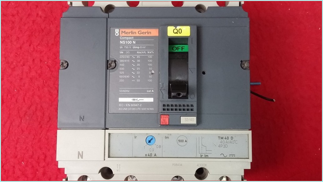 MERLİN GERİN NS100 N 32-40A 4 KUTUPLU TMŞ