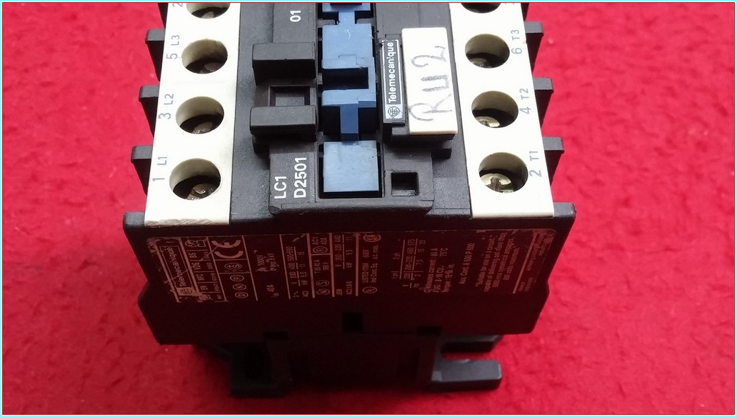 TELEMECANİQUE LC1D2501 LC1D2501M7 11 KW 40A KONTAKTÖR