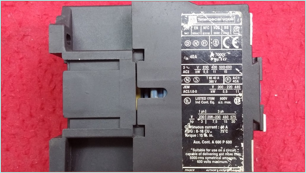 TELEMECANİQUE LC1D2501 LC1D2501M7 11 KW 40A KONTAKTÖR
