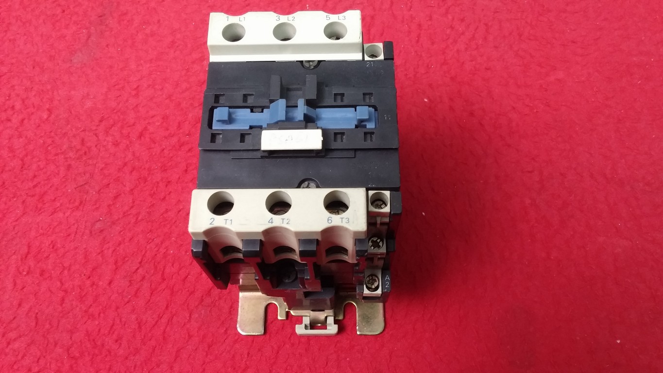 TELEMECANİQUE LC1D50 LC1D50M5 LC1D5011 80A KONTAKTÖR