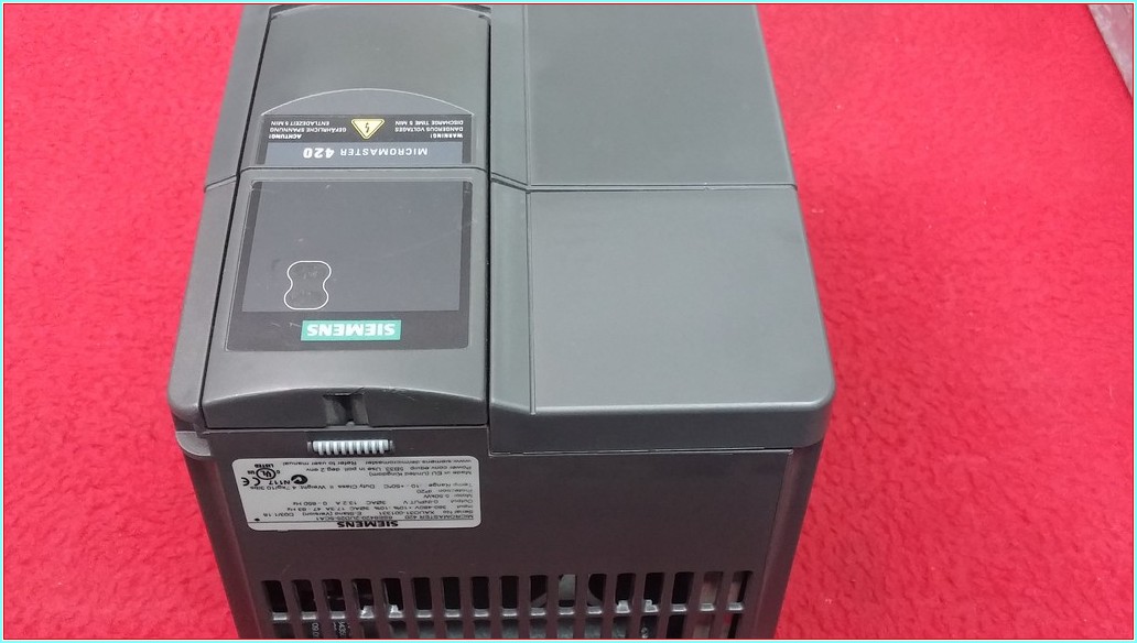 SIEMENS 6SE6420-2UD25-5CA1 440 5.5 KW  DRIVE SÜRÜCÜ