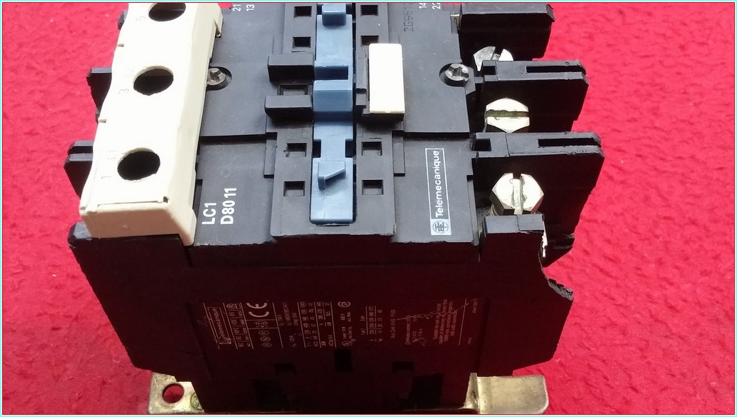 TELEMECANİQUE LC1D80 LC1D80M5 LC1D80M7 220VAC VE 24VDC TESYS KONTAKTÖR