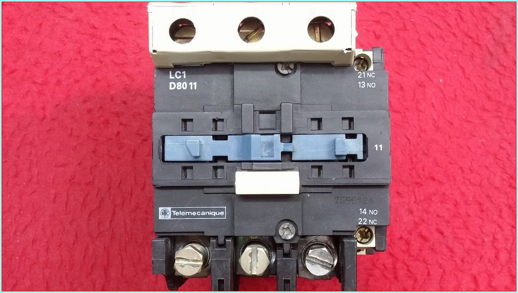TELEMECANİQUE LC1D80 LC1D80M5 LC1D80M7 220VAC VE 24VDC TESYS KONTAKTÖR