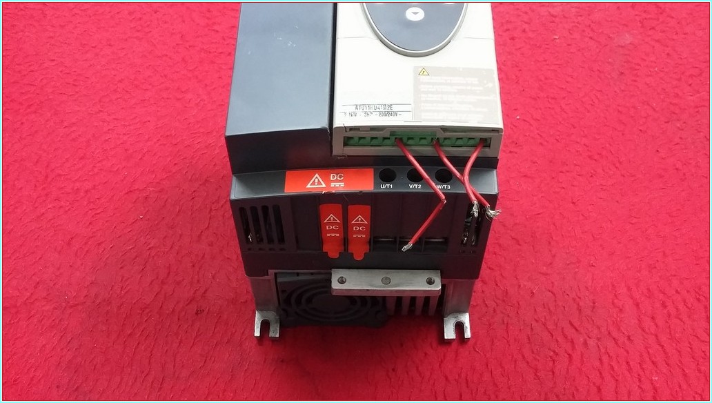 TELEMECANİQUE ATV11HU41M2E  2,2KW 3HP SÜRÜCÜ