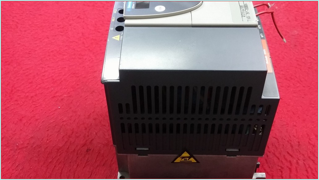 TELEMECANİQUE ATV11HU41M2E  2,2KW 3HP SÜRÜCÜ