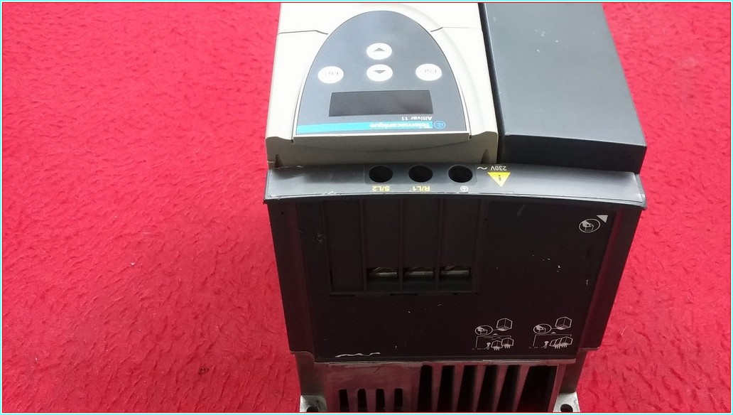 TELEMECANİQUE ATV11HU41M2E  2,2KW 3HP SÜRÜCÜ