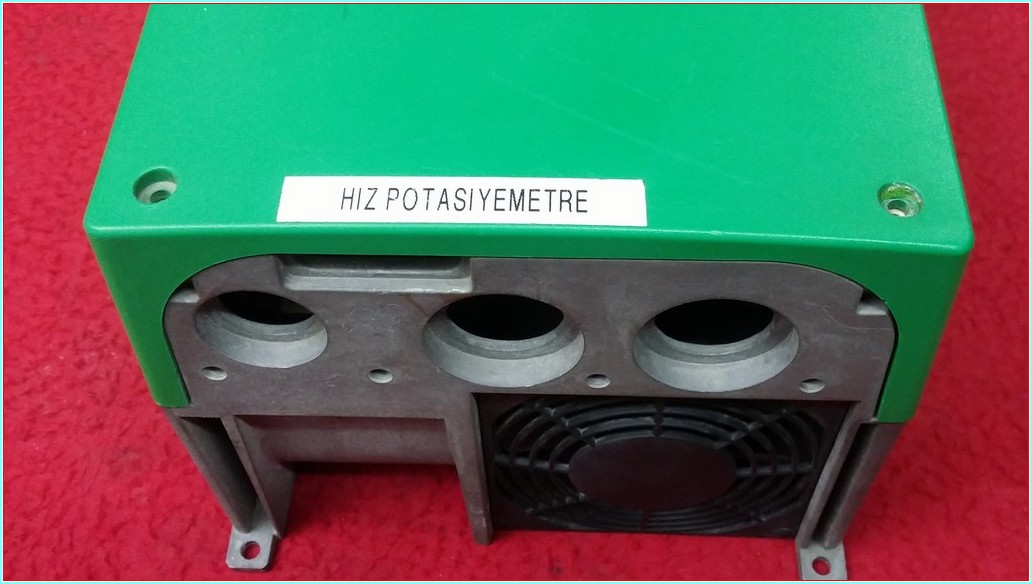 CONTROL TECHNIQUES SE33400750 SE 11 T 7,5 KW 16,5A SÜRÜCÜ