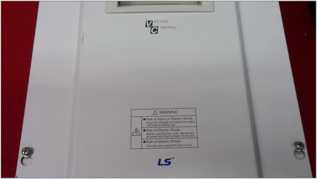 LS SV055İV5-4DB 5,5KW 7,5HP SÜRÜCÜ