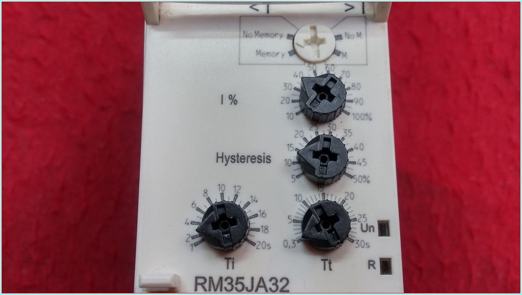 SCHNEİDER RM35JA32MW AKIM KONTROL RÖLESİ