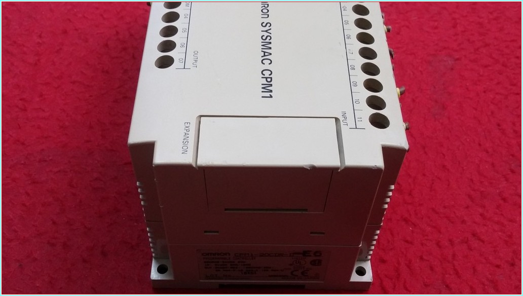 OMRON CPM1-20CDR-D PLC