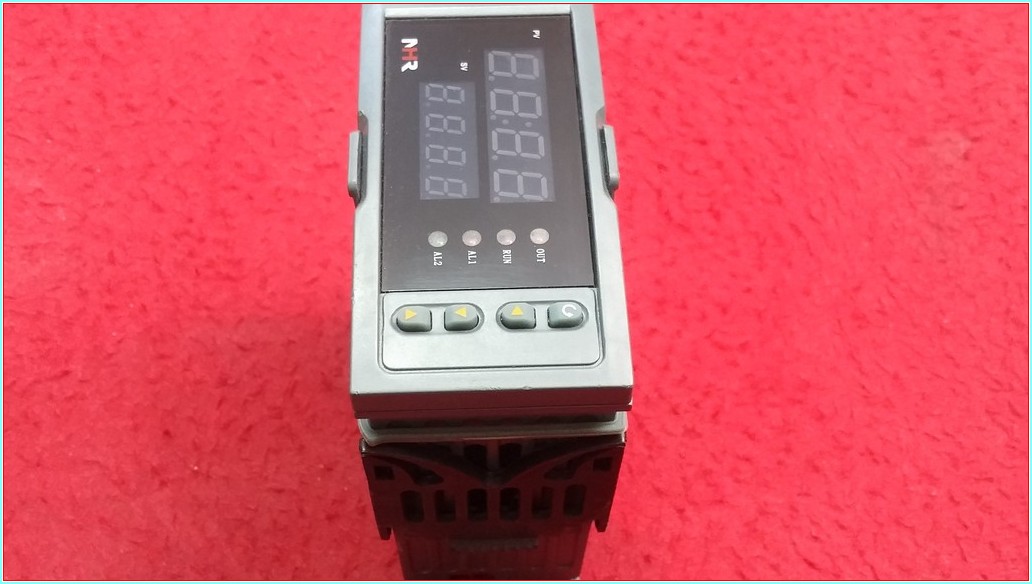NHR NHR-1100D-31-X/X/P-D-X ISI KONTROL VE BASINÇ GÖSTERGE