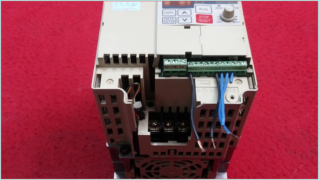 YASKAWA CIMR-J7AA22P2 2,2 KW SÜRÜCÜ