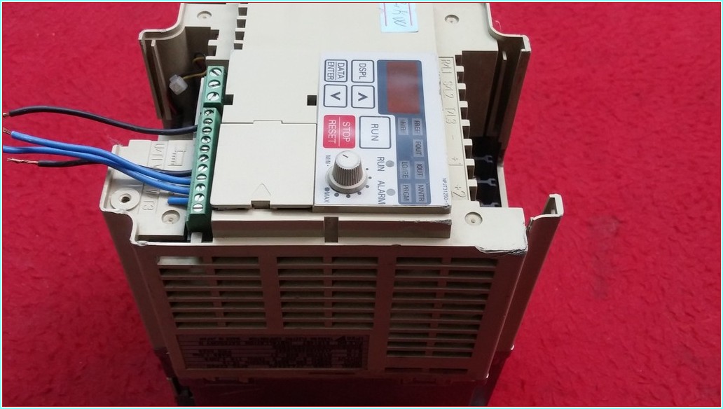 YASKAWA CIMR-J7AA22P2 2,2 KW SÜRÜCÜ