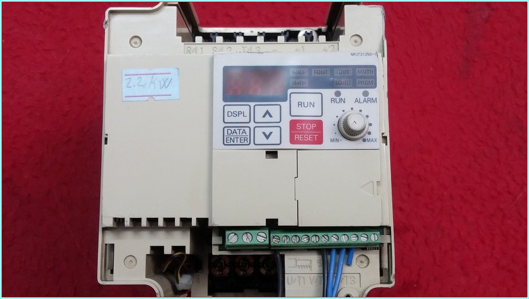 YASKAWA CIMR-J7AA22P2 2,2 KW SÜRÜCÜ