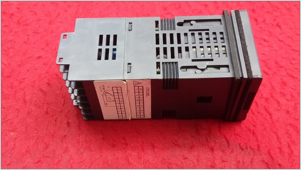GEFRAN 4T-48-4-01-1-A46 F000886 ISI KONTROL CİHAZI