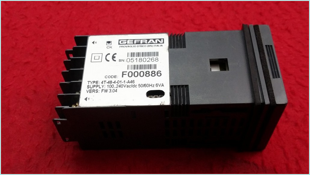 GEFRAN 4T-48-4-01-1-A46 F000886 ISI KONTROL CİHAZI
