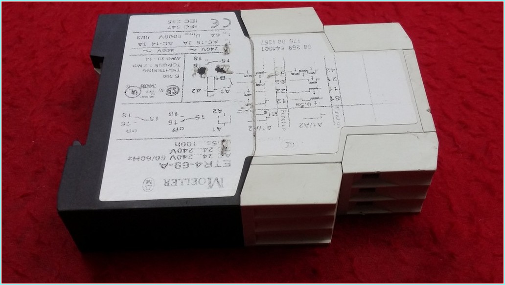 MOELLER ETR4-69-A ÇOK İŞLEVLİ ANALOG ZAMANLAYICI