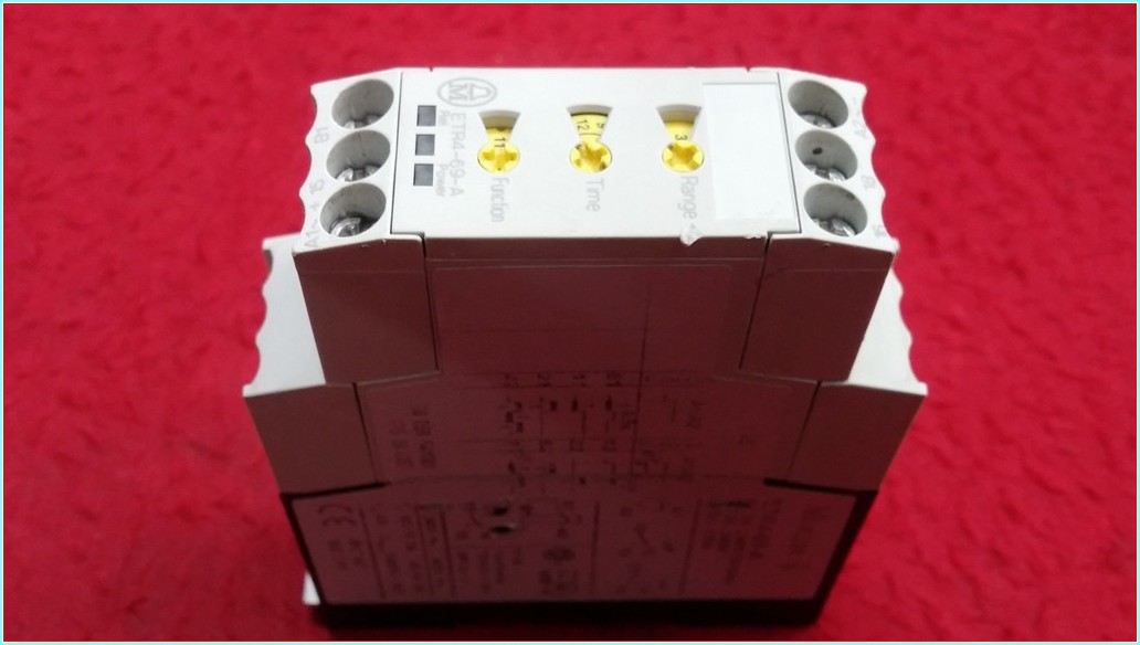 MOELLER ETR4-69-A ÇOK İŞLEVLİ ANALOG ZAMANLAYICI