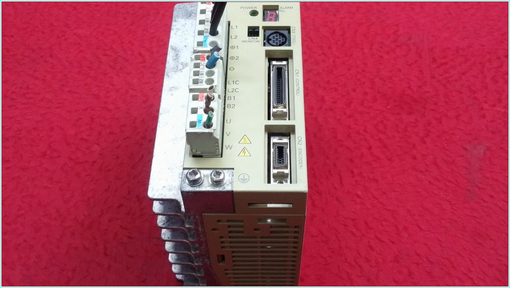 R7D-AP04H OMRON