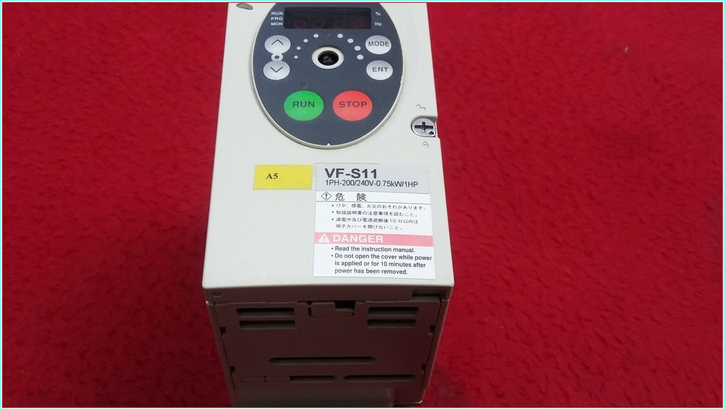 TOSHIBA VFS11S-2007PL-WP 0,75 KW SÜRÜCÜ