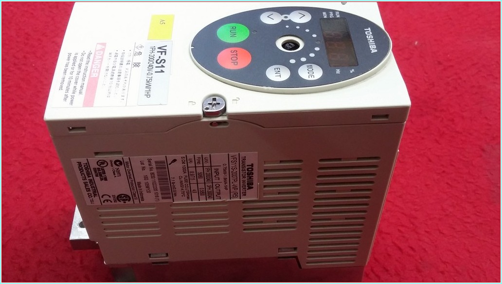 TOSHIBA VFS11S-2007PL-WP 0,75 KW SÜRÜCÜ