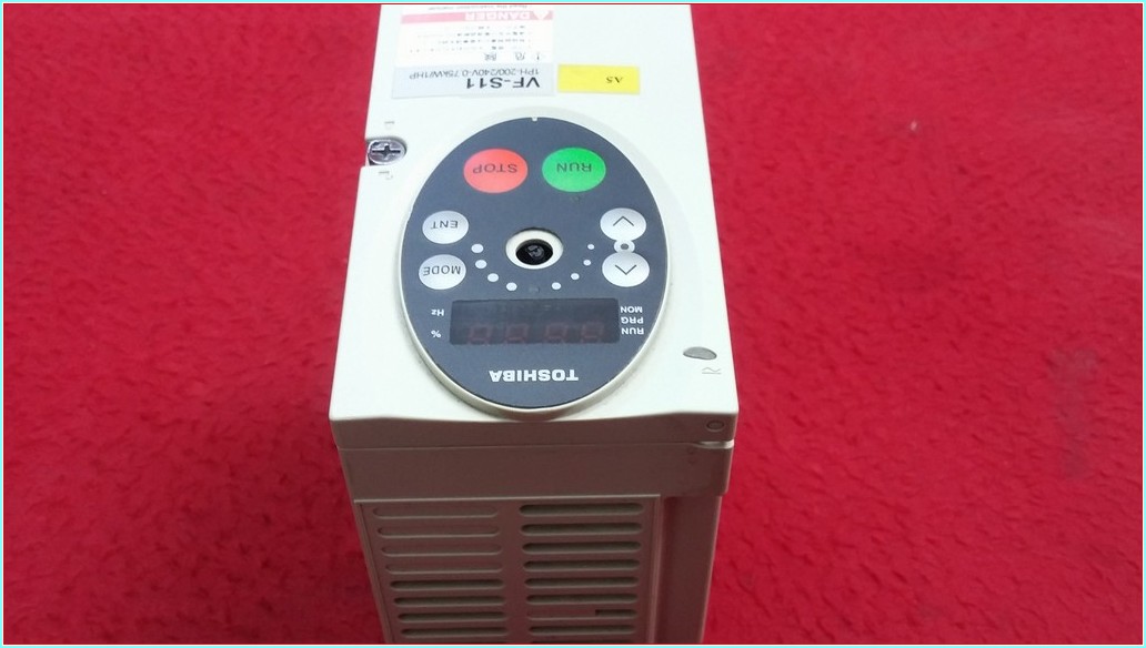 TOSHIBA VFS11S-2007PL-WP 0,75 KW SÜRÜCÜ