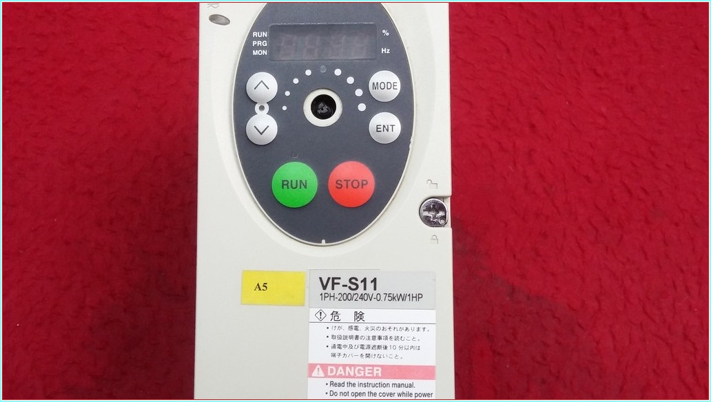 TOSHIBA VFS11S-2007PL-WP 0,75 KW SÜRÜCÜ