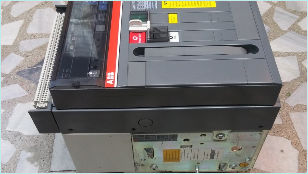ABB SACE E2N/E 20 2000A MASTERPACT