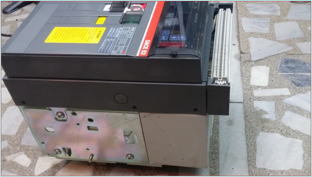 ABB SACE E2N/E 20 2000A MASTERPACT