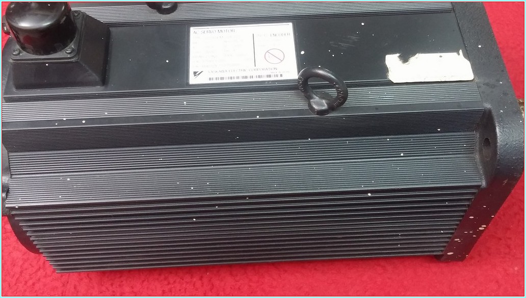 YASKAWA USASEM-50FJ12 5KW SIFIR SERVO MOTOR