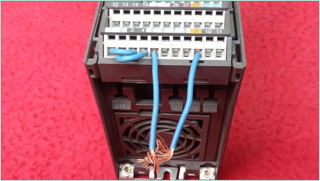 SIEMENS 6SE6440-2UD21-1AA1 1,1KW 380V MICROMASTER 440 SÜRÜCÜ