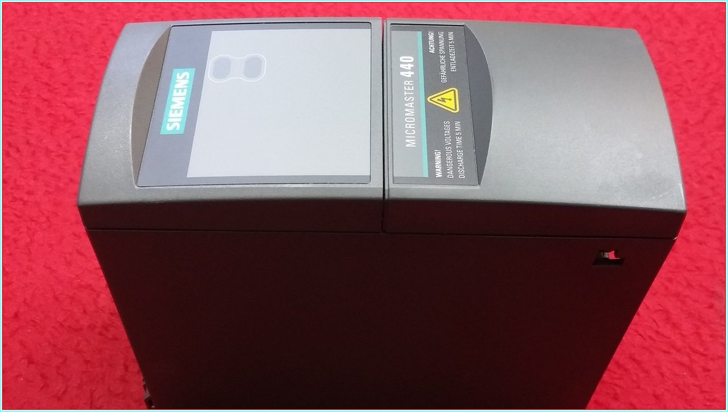 SIEMENS 6SE6440-2UC11-2AA1 0,12KW 230V MICROMASTER 440 SÜRÜCÜ