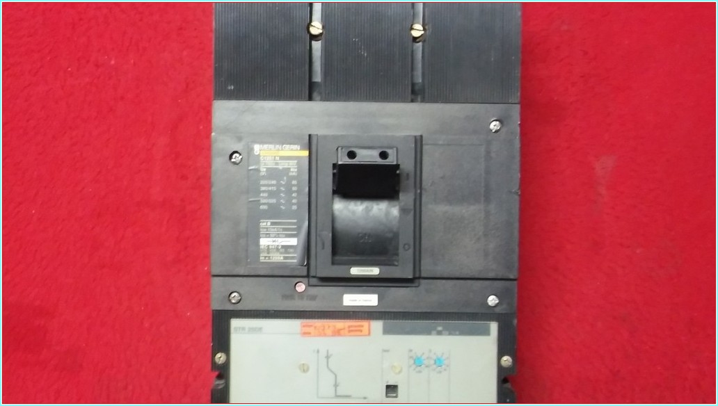 MERLİN GERİN C1251 N C1251N 1250A TMŞ DEVRE KESİCİ ŞALTER