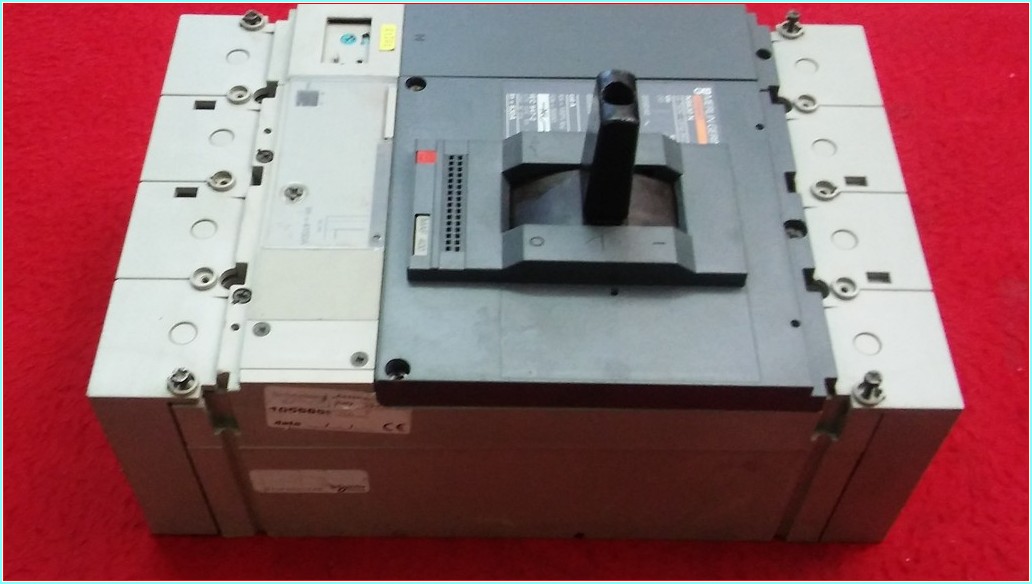 MERLİN GERİN NS400 N IEC/EN 60947-2 415A 4 KUTUPLU TMŞ