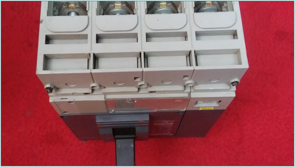 MERLİN GERİN NS400 N IEC/EN 60947-2 415A 4 KUTUPLU TMŞ