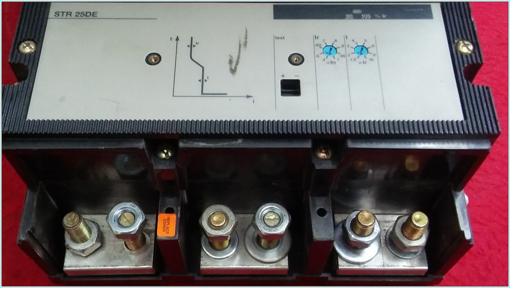 MERLİN GERİN STR 25DE 800A MOTORLU TMŞ ŞALTER