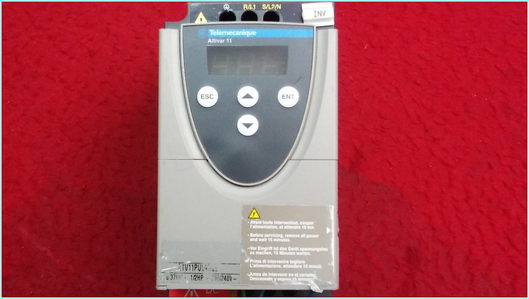 TELEMECANİQUE ATV11PU09M2E 0,37 KW SÜRÜCÜ