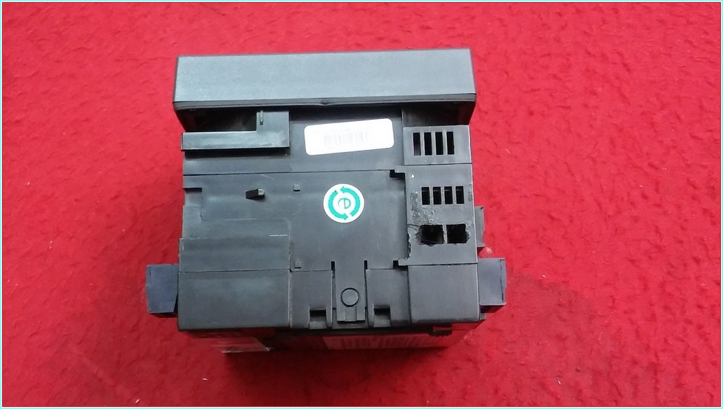 SCHNEİDER PM810MG METSEPM5310 POWER LOGİC ENERJİ ANALİZÖRÜ