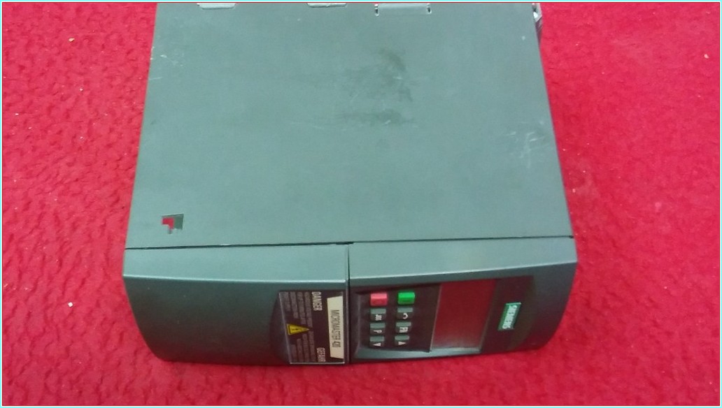 SIEMENS 6SE6420-2AB13-7AA1 0,37 KW SÜRÜCÜ