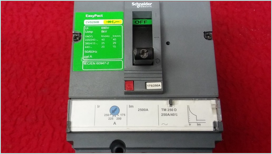 CVS250F CVS250B SCHNEİDER