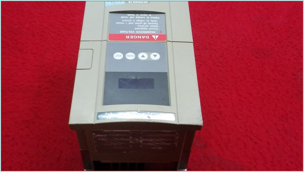 TELEMECANİQUE ATV18U09M2 0,37 KW SÜRÜCÜ