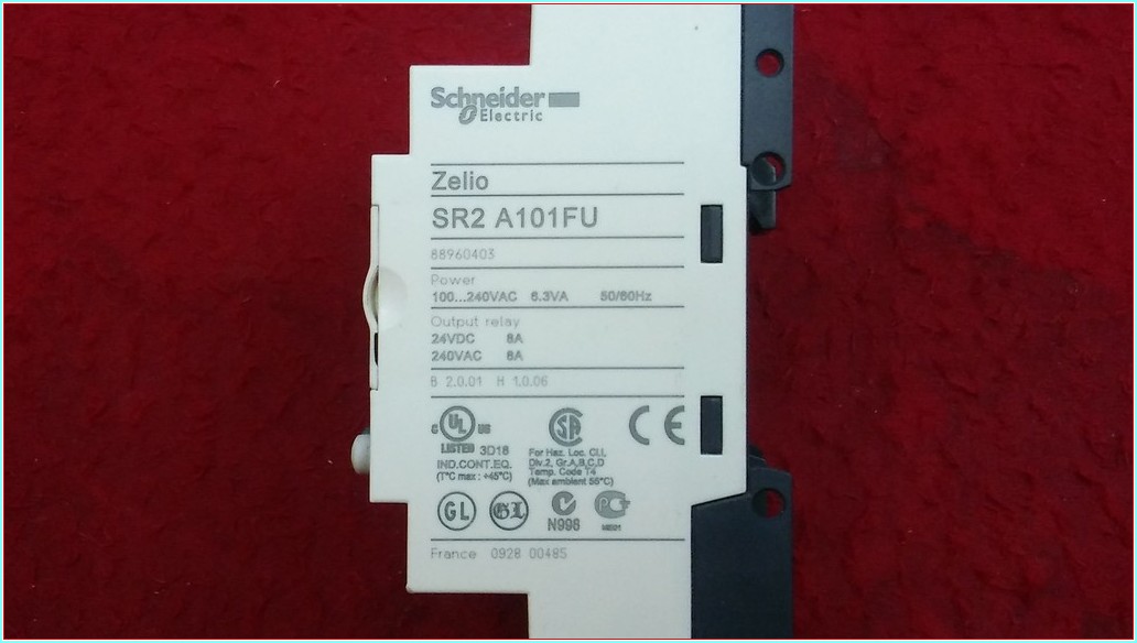 SCHNEİDER SR2 A101FU SR2A101FU ZELİO KOMPAKT AKILLI RÖLE